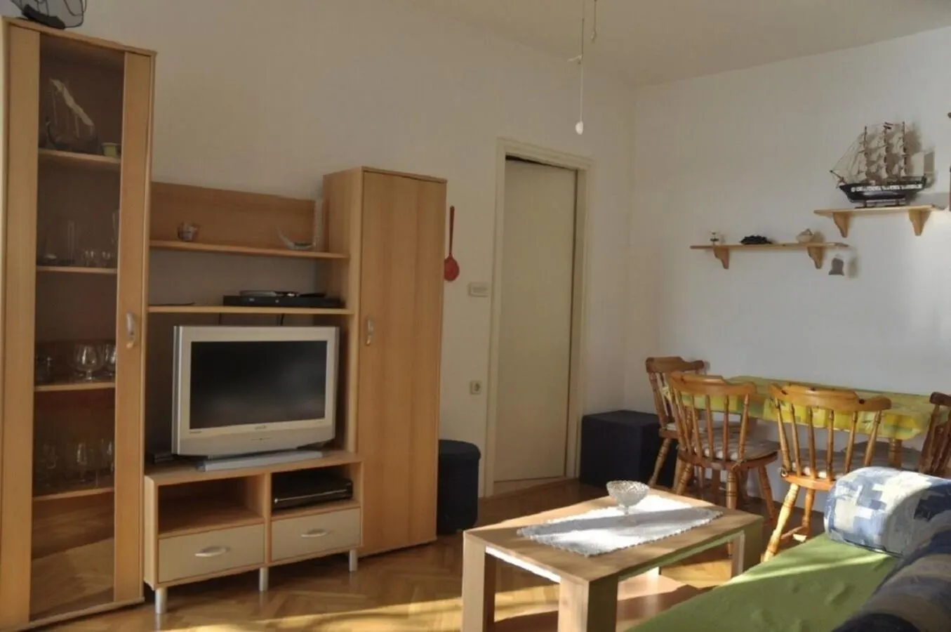 Apartments Petar - 6M From The Sea Barbat na Rabu