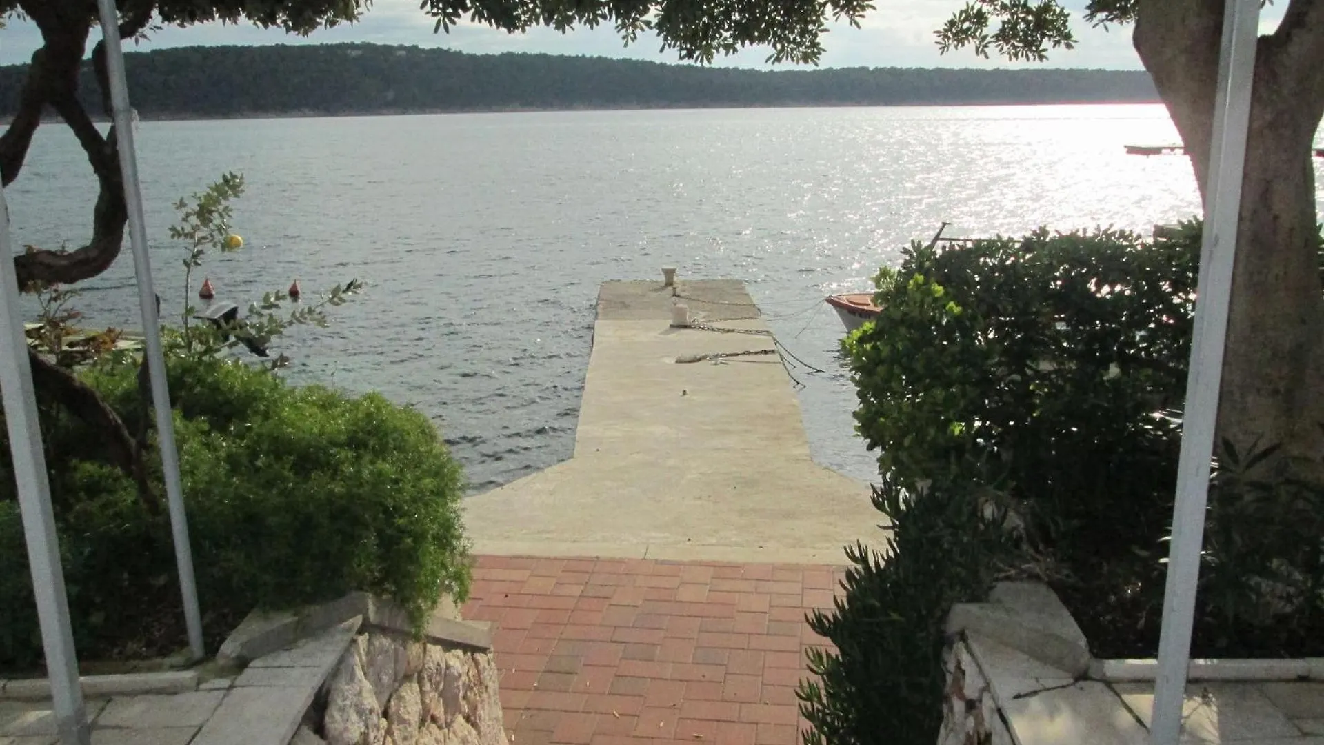 Apartments Petar - 6M From The Sea Barbat na Rabu