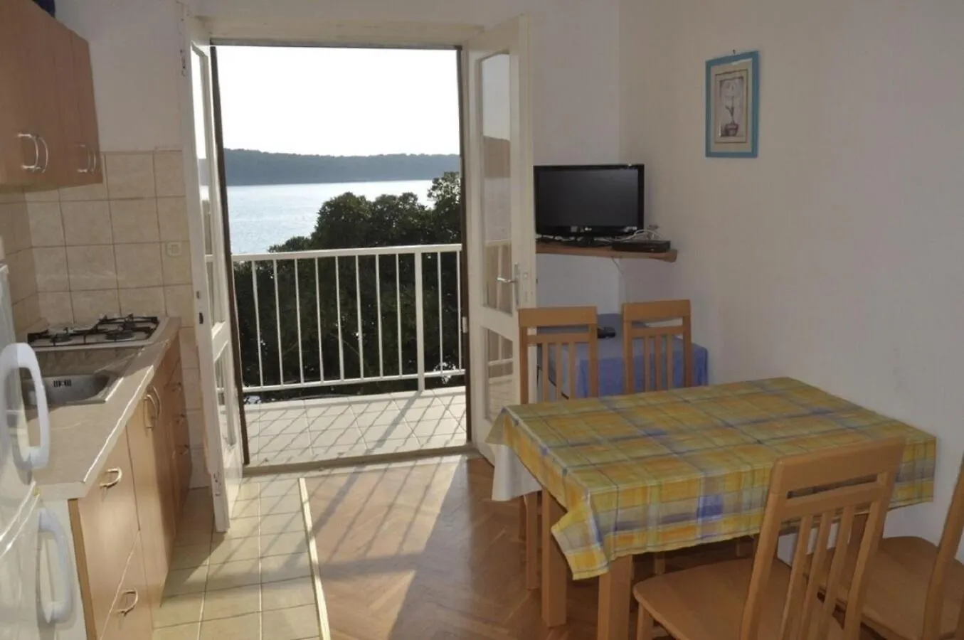 Apartments Petar - 6M From The Sea Barbat na Rabu